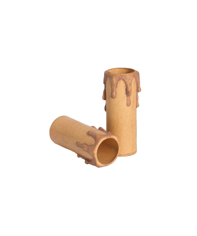 Plastic kaarshuls antiek bruin. Een antiek bruine plastic huls met een lengte van 70 mm, geschikt voor een E14 kaarsfitting.
